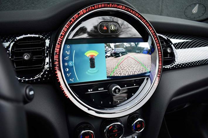 Blå Mini Cooper S fra 2021