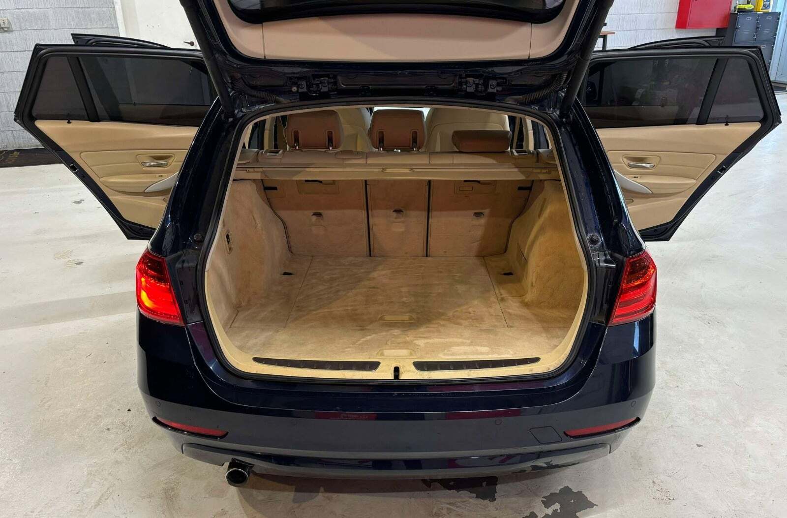 undefined BMW 320d fra 2013