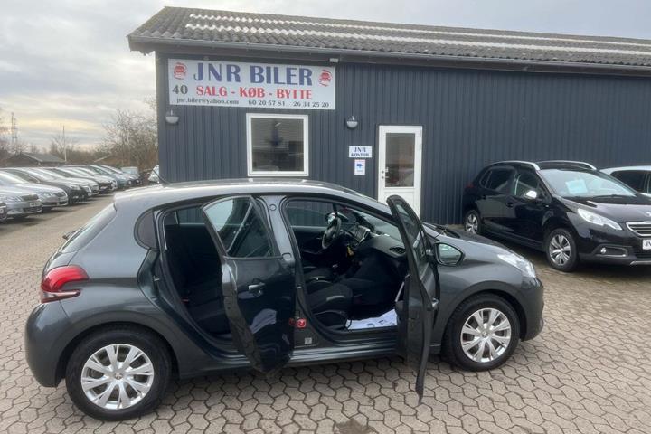 undefined Peugeot 208 fra 2015