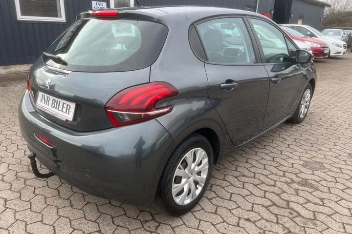 undefined Peugeot 208 fra 2015