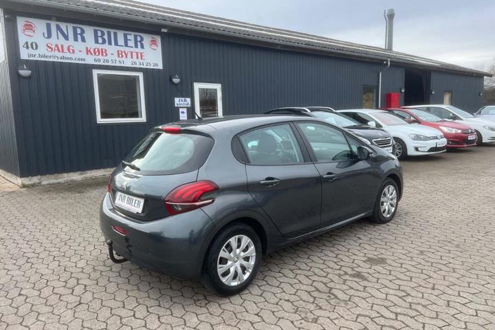 undefined Peugeot 208 fra 2015