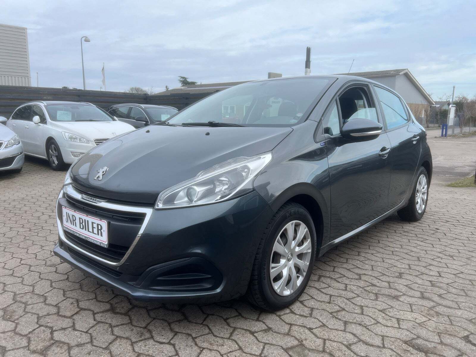 undefined Peugeot 208 fra 2015