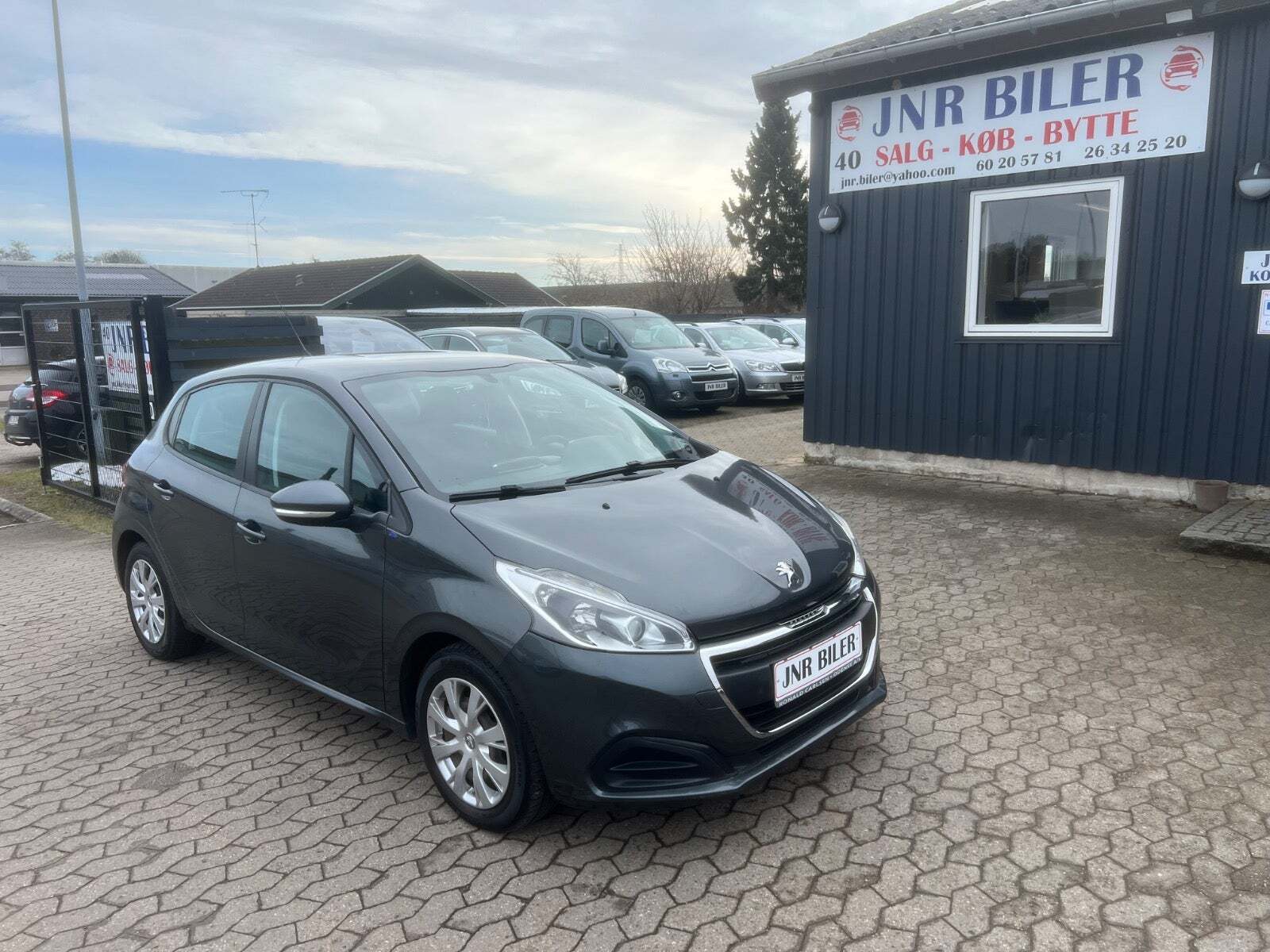 undefined Peugeot 208 fra 2015