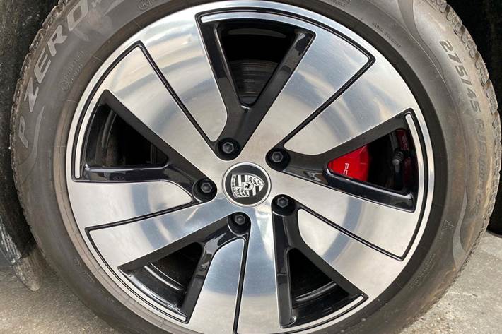 Grå Porsche Taycan 4S fra 2024