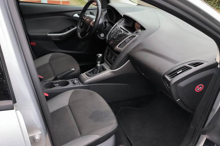 Grå Ford Focus fra 2011