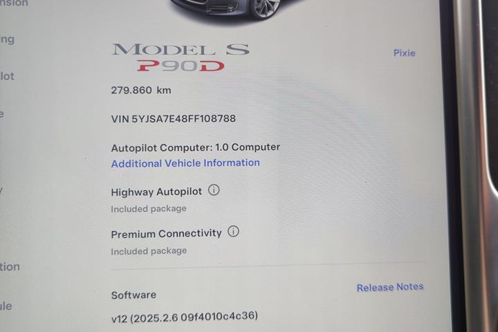 Grå Tesla Model S fra 2015