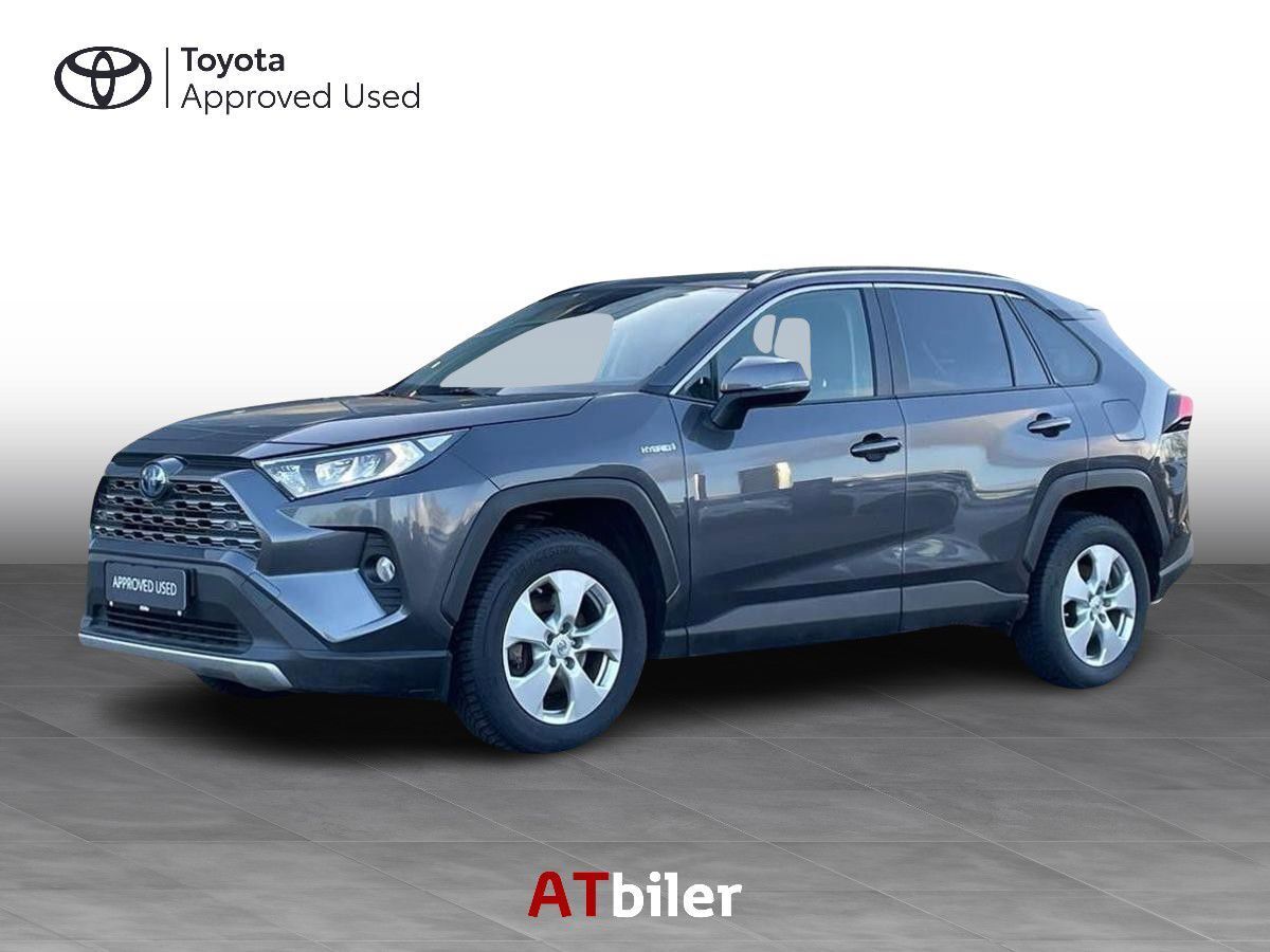 Sort Toyota RAV4 fra 2021 set udefra