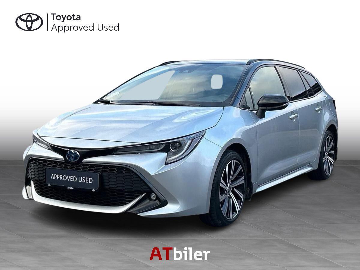Sort Toyota Corolla fra 2023 set udefra