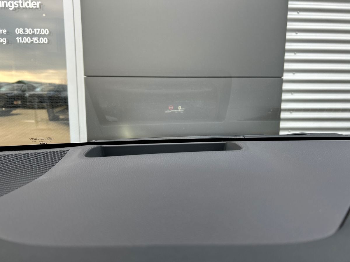 Sort Toyota Corolla fra 2023