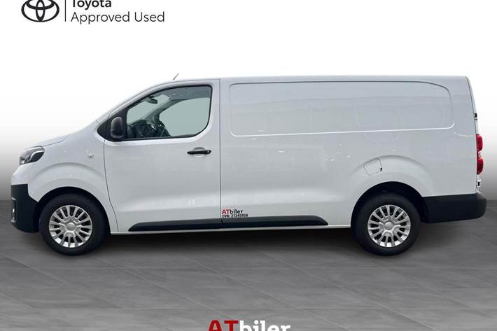 Hvid Toyota ProAce fra 2024