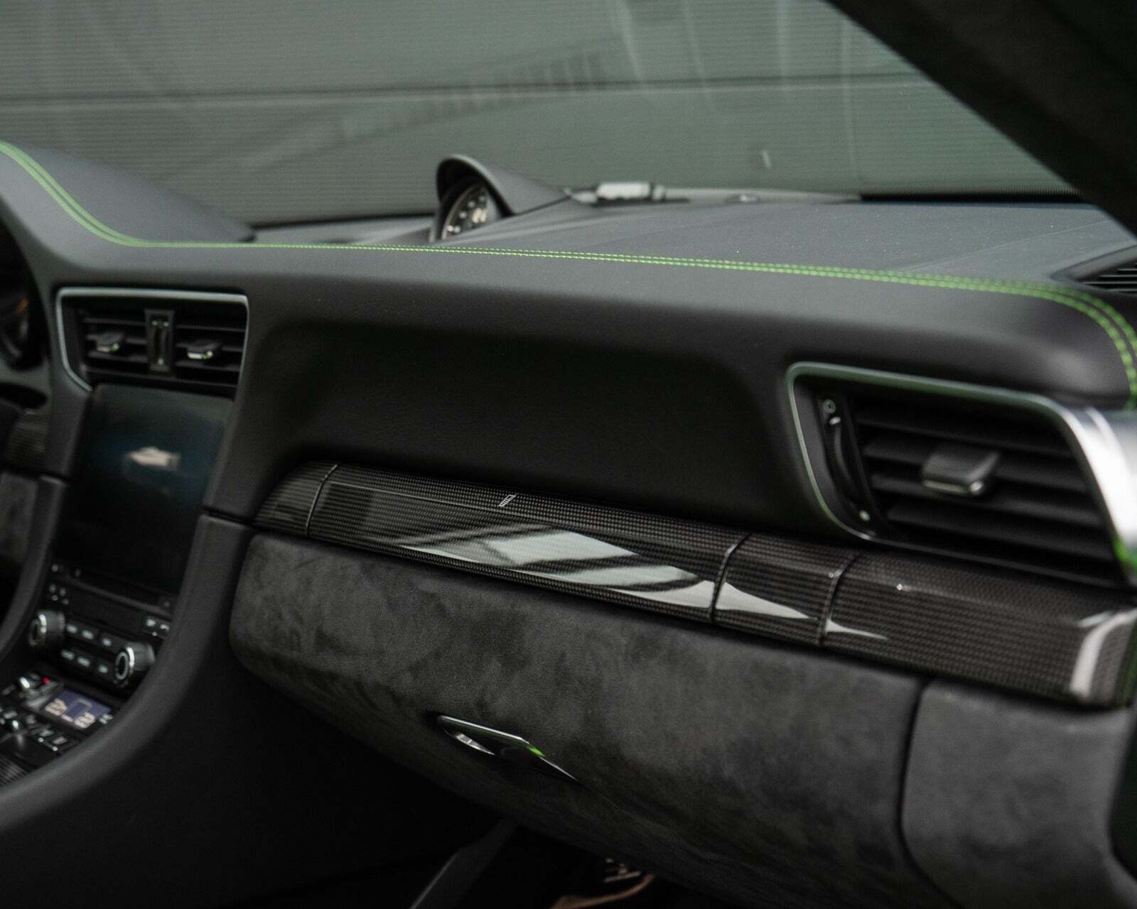 Grøn Porsche 911 GT3 RS fra 2019 set indefra