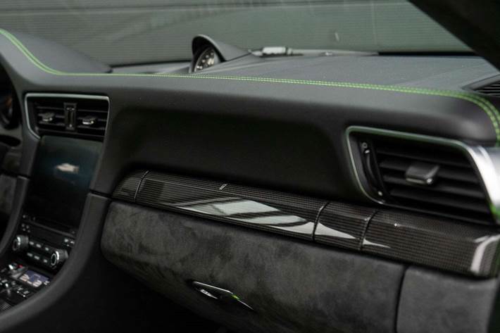 Grøn Porsche 911 GT3 RS fra 2019 set indefra