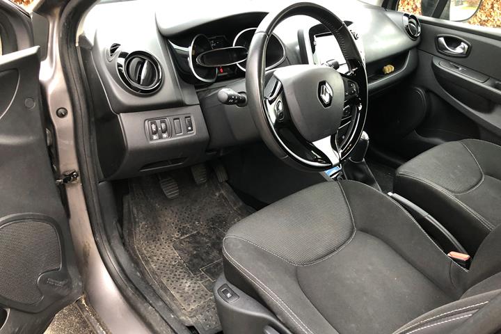 Grå Renault Ny Clio fra 2016