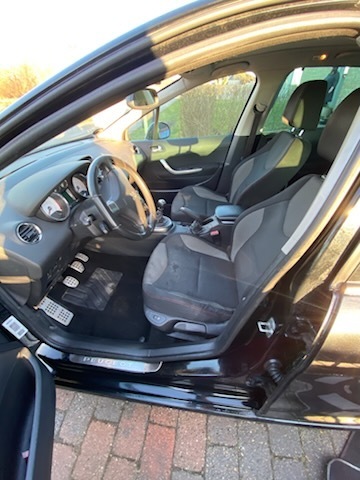 Peugeot 308 1,6 EHDI 112HK SW