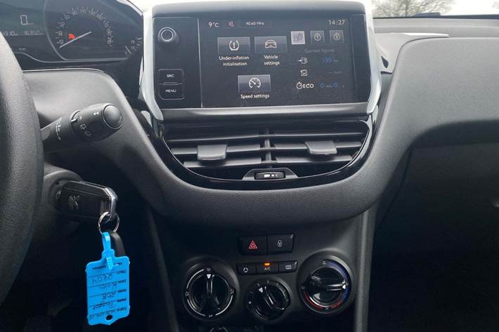 undefined Peugeot 208 fra 2015