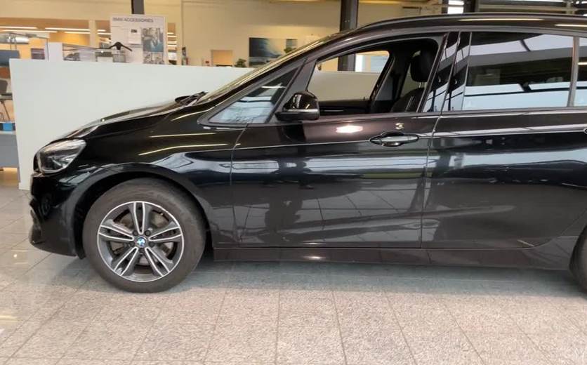 BMW 220i