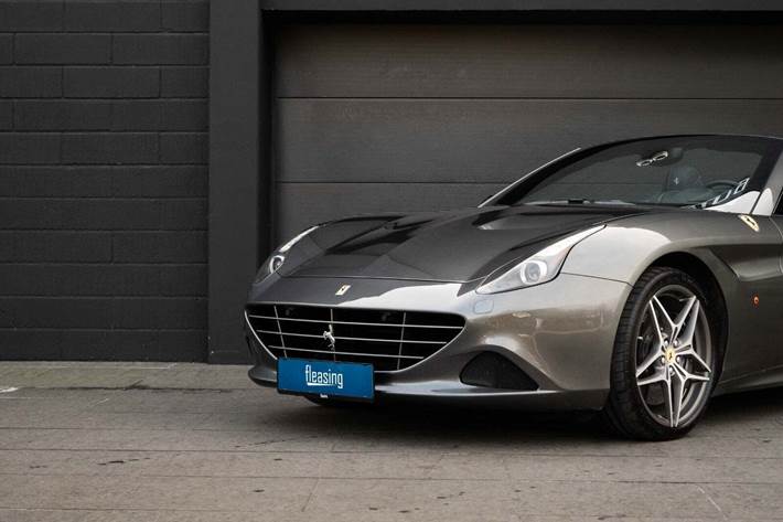 Grøn Ferrari California T fra 2017