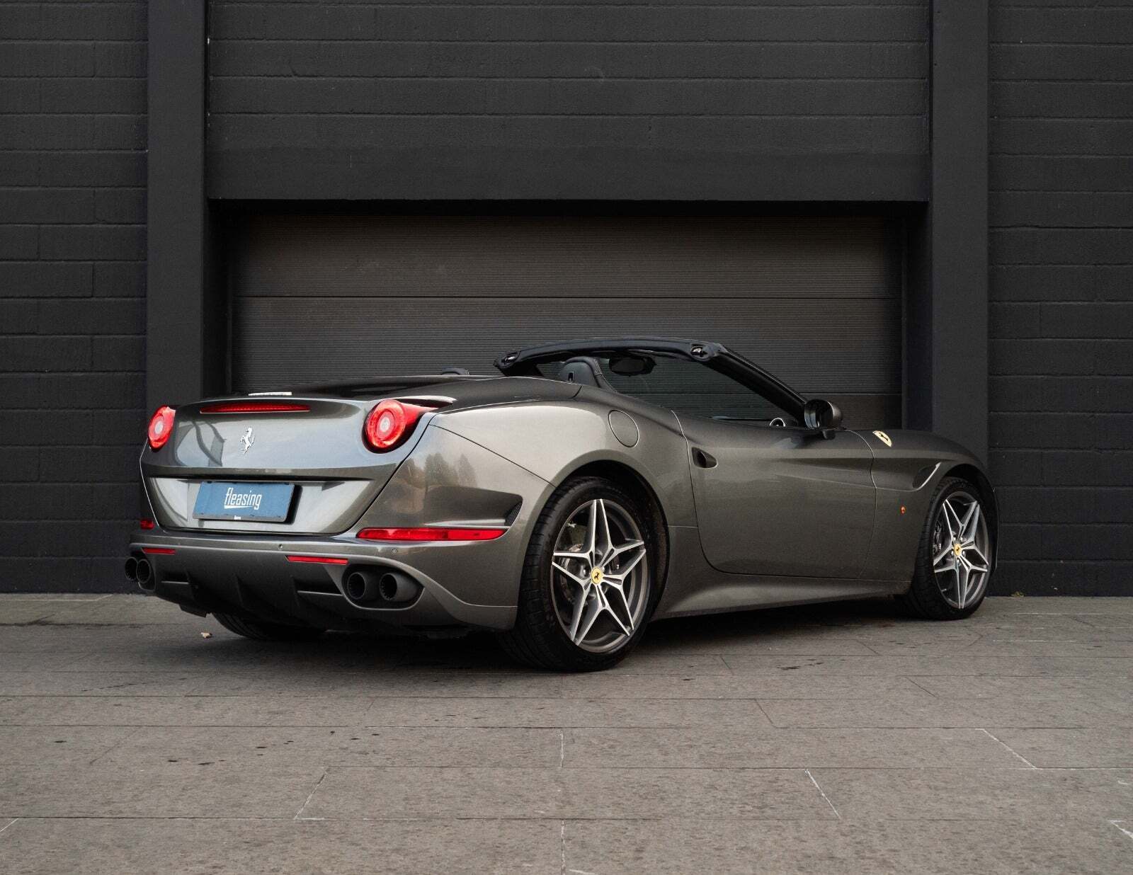 Grøn Ferrari California T fra 2017