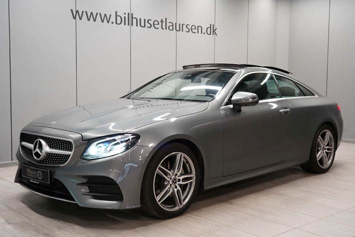 Grå Mercedes E220 d fra 2017 set udefra