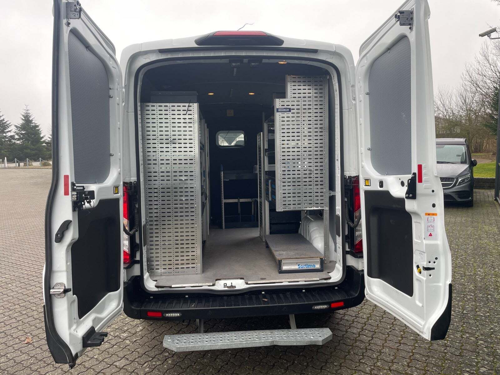Hvid Ford Transit 350 L2 Van fra 2021