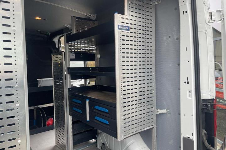 Hvid Ford Transit 350 L2 Van fra 2021
