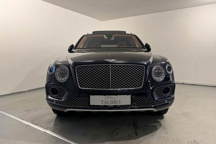 Blå Bentley Bentayga fra 2017