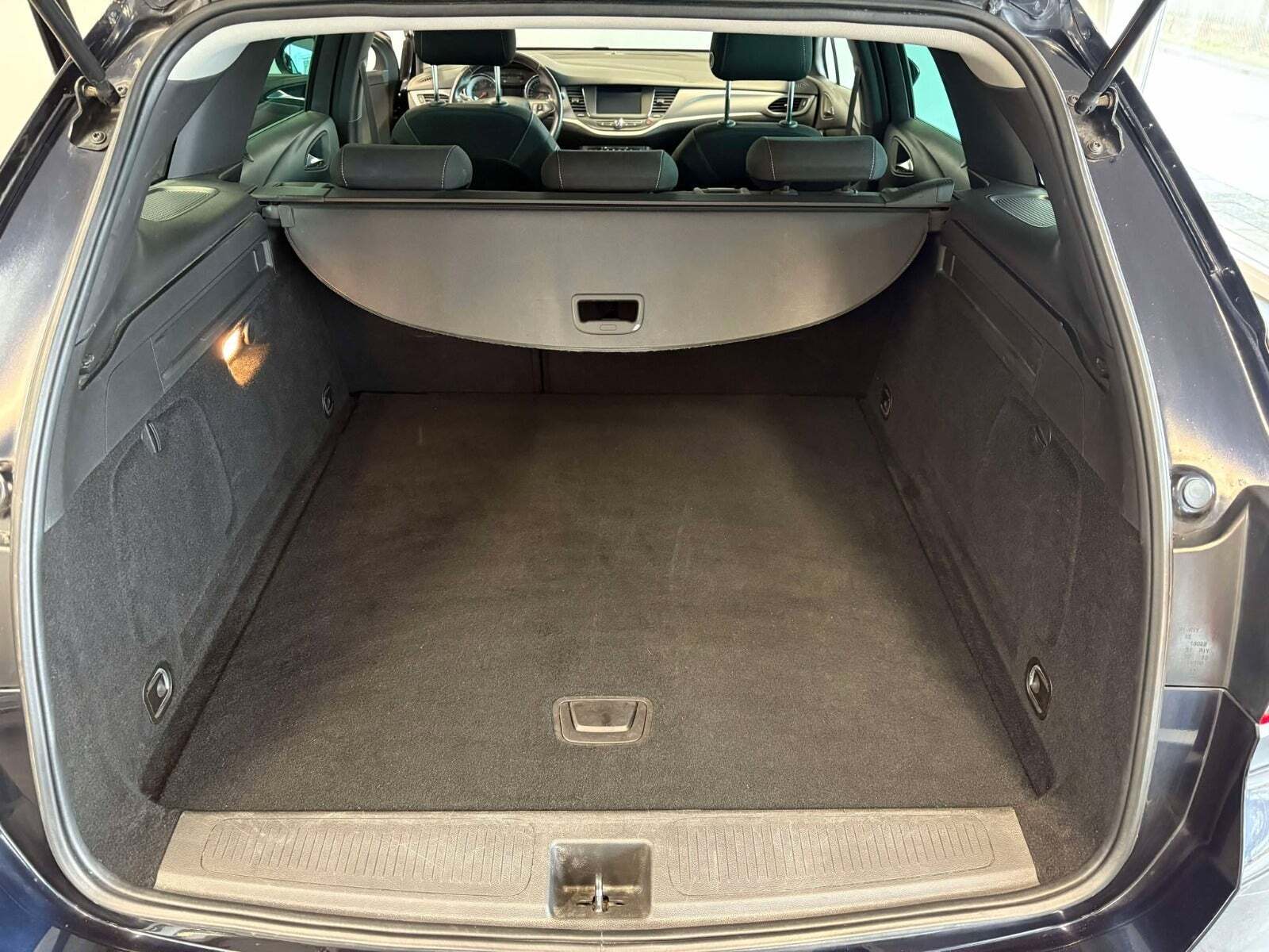 undefined Opel Astra fra 2019