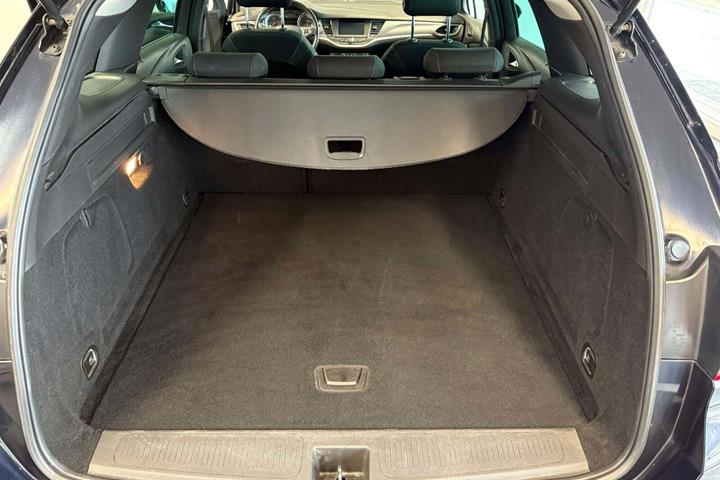 undefined Opel Astra fra 2019