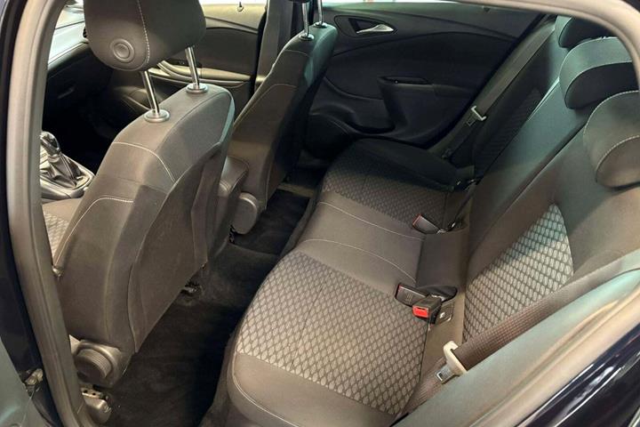 undefined Opel Astra fra 2019