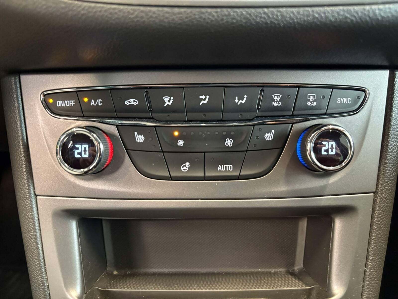 undefined Opel Astra fra 2019