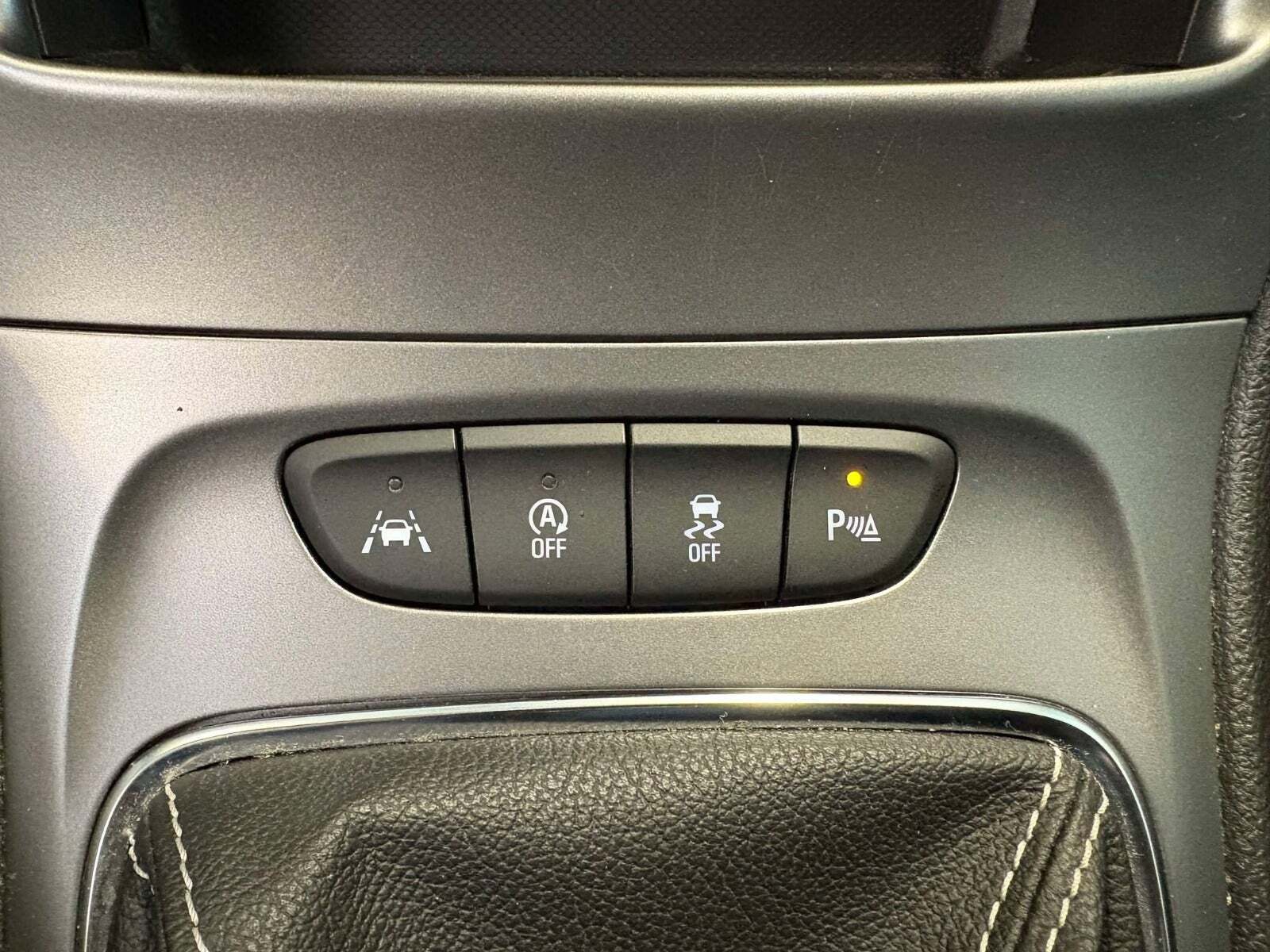 undefined Opel Astra fra 2019
