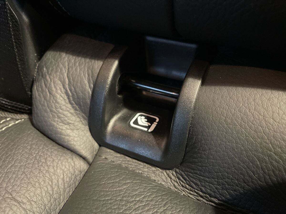 Grå Mercedes EQB350 fra 2022