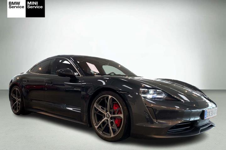 Grå Porsche Taycan 4S fra 2024 set udefra