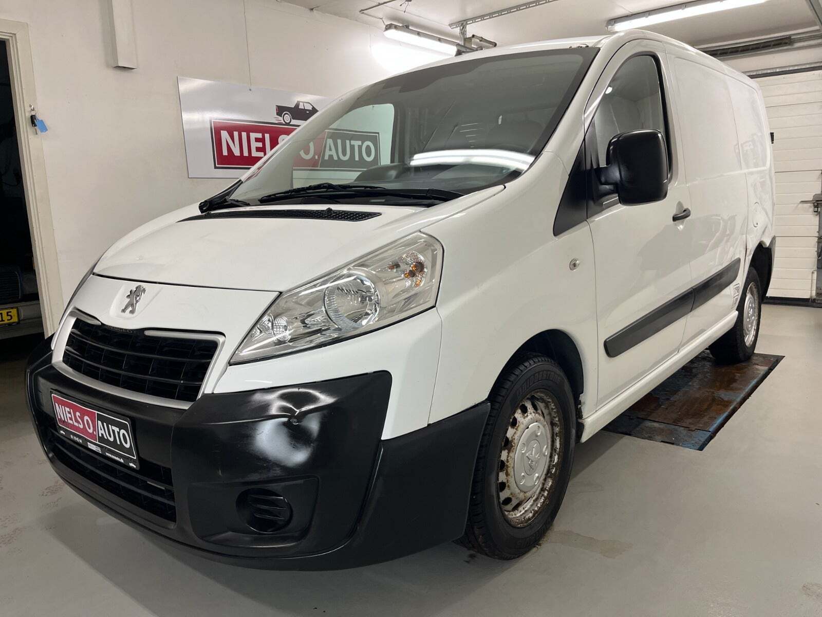 Hvid Peugeot Expert fra 2012