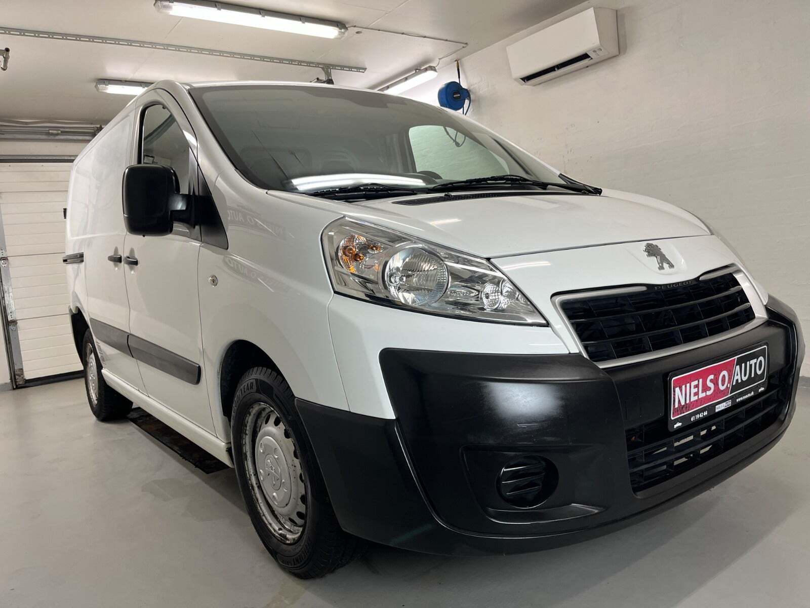 Hvid Peugeot Expert fra 2012