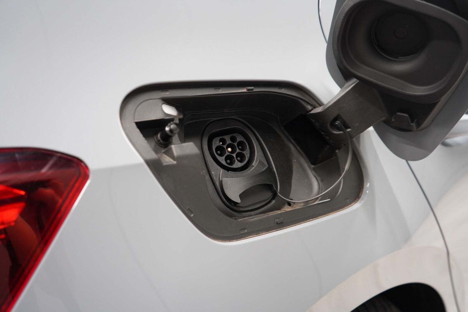 Grå Cupra Born fra 2023