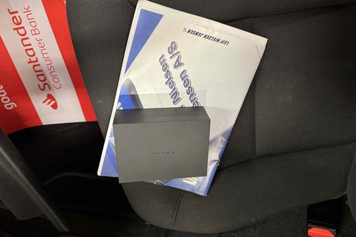 Brun Volvo V90 fra 2018 set indefra