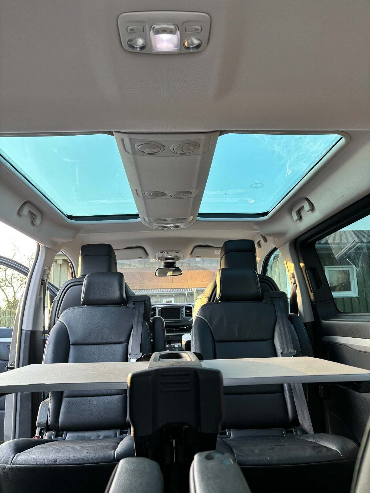 Grå Toyota Proace Verso fra 2021