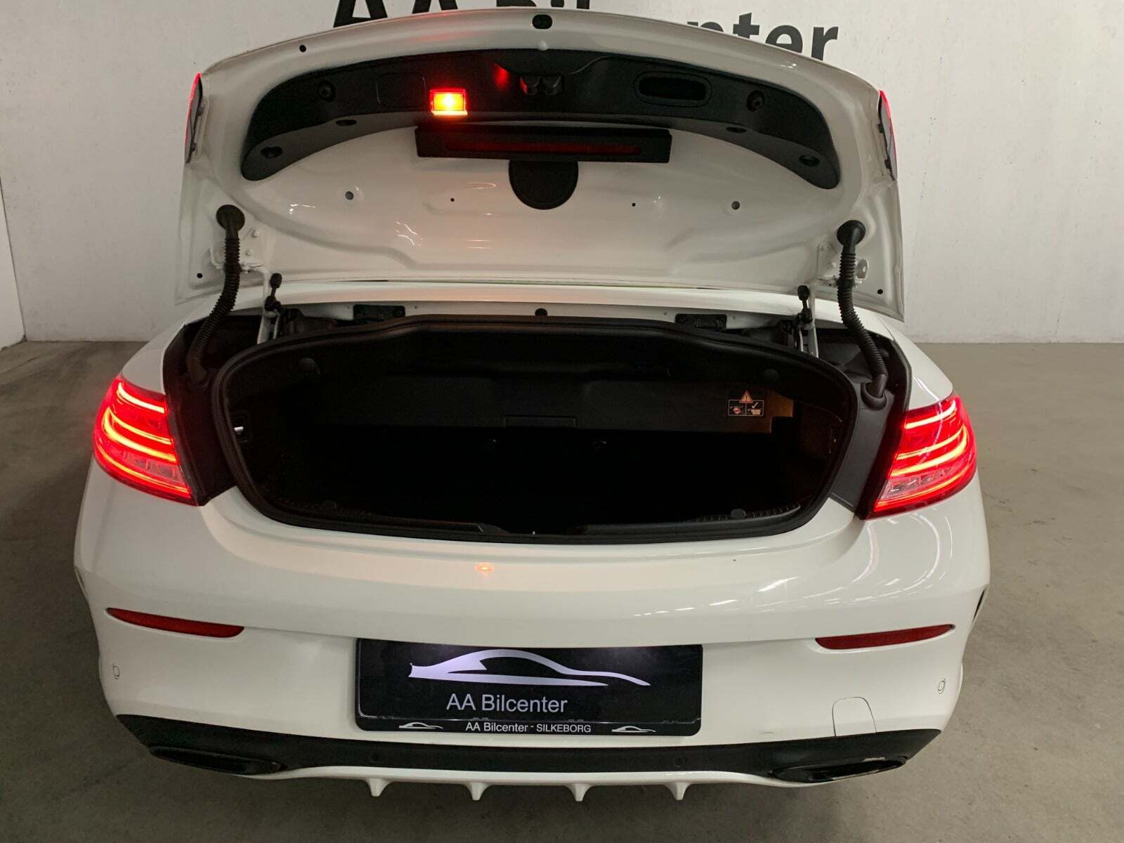 Hvid Mercedes C180 fra 2017
