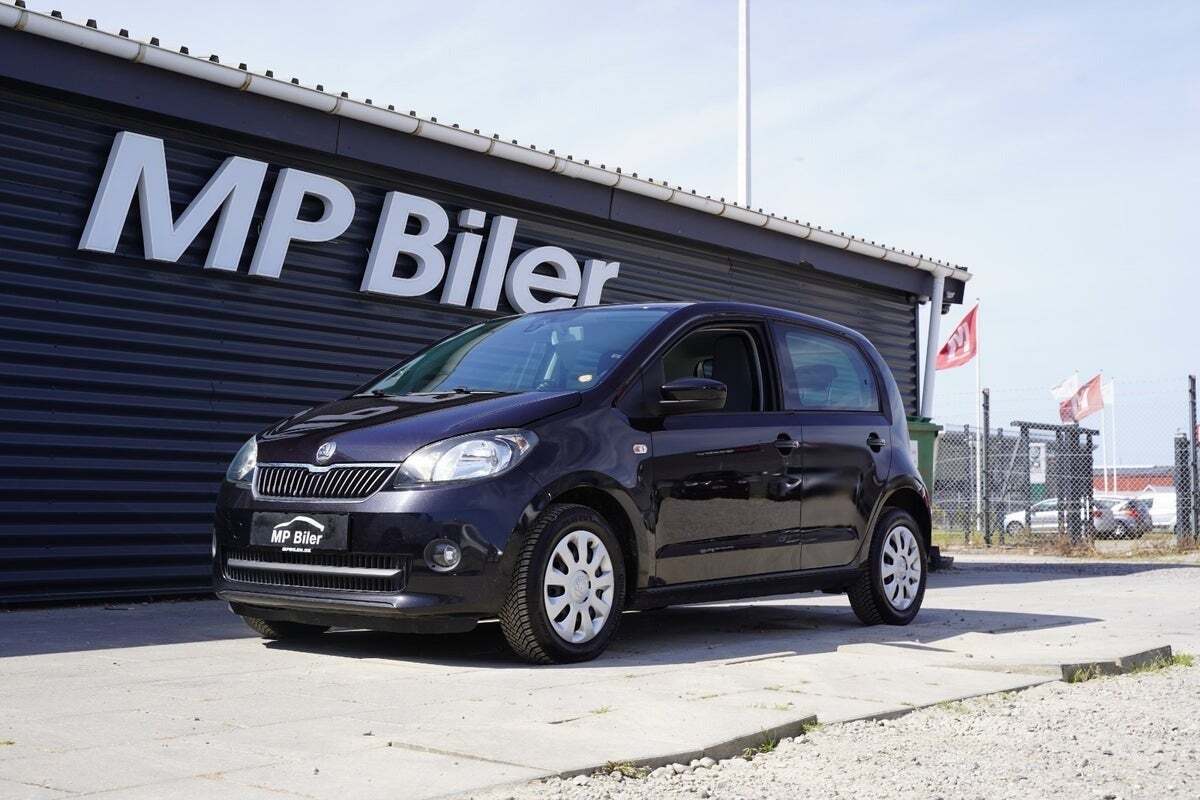 Sort Skoda Citigo fra 2014 set udefra