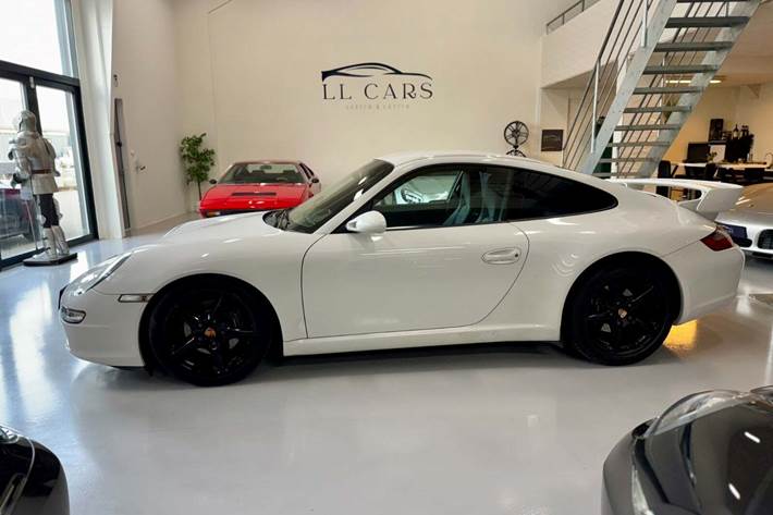 Hvid Porsche 911 Carrera fra 2005