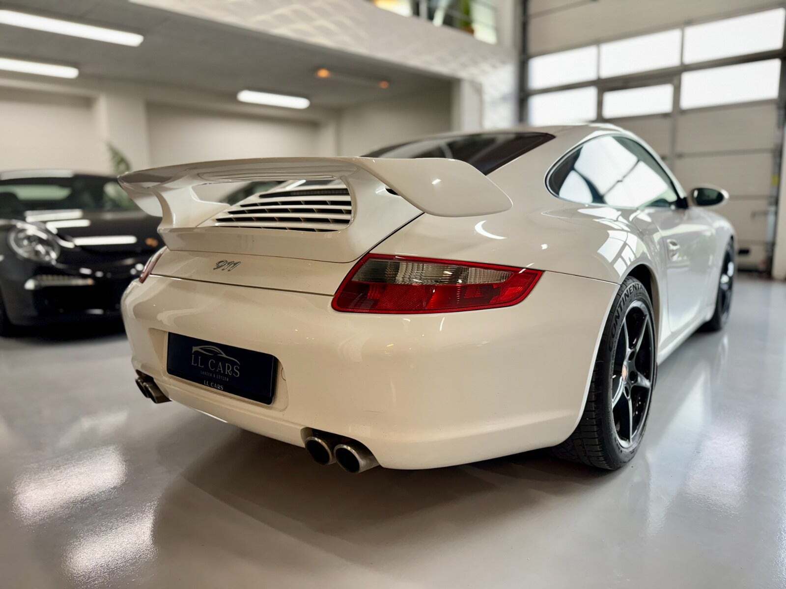 Hvid Porsche 911 Carrera fra 2005