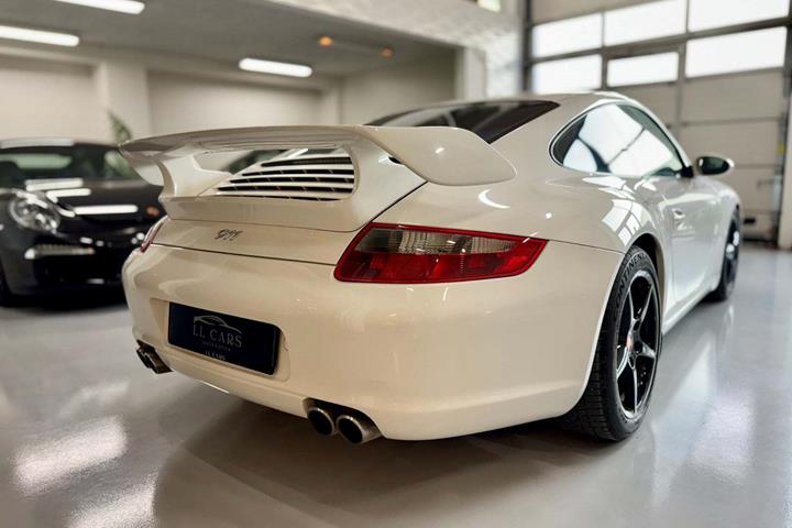 Hvid Porsche 911 Carrera fra 2005