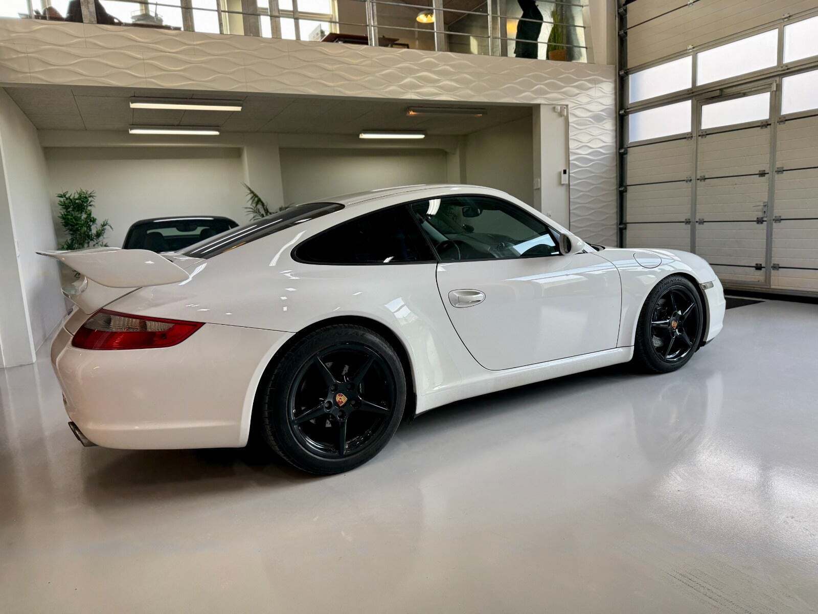 Hvid Porsche 911 Carrera fra 2005