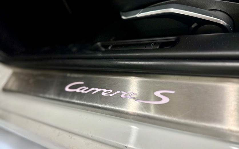 Porsche 911 Carrera
