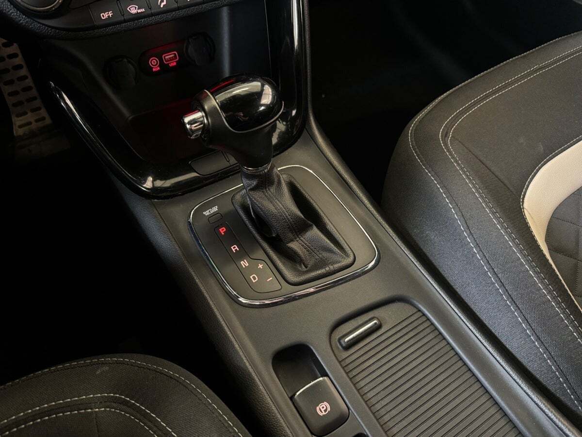 Sort Kia Ceed fra 2016