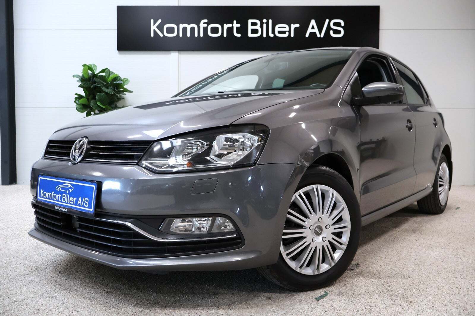 Grå VW Polo fra 2016