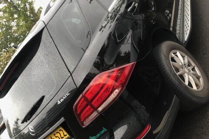 Sort Mercedes GLE fra 2016