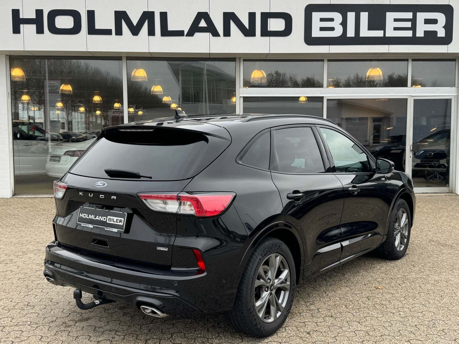 Sort Ford Kuga fra 2020