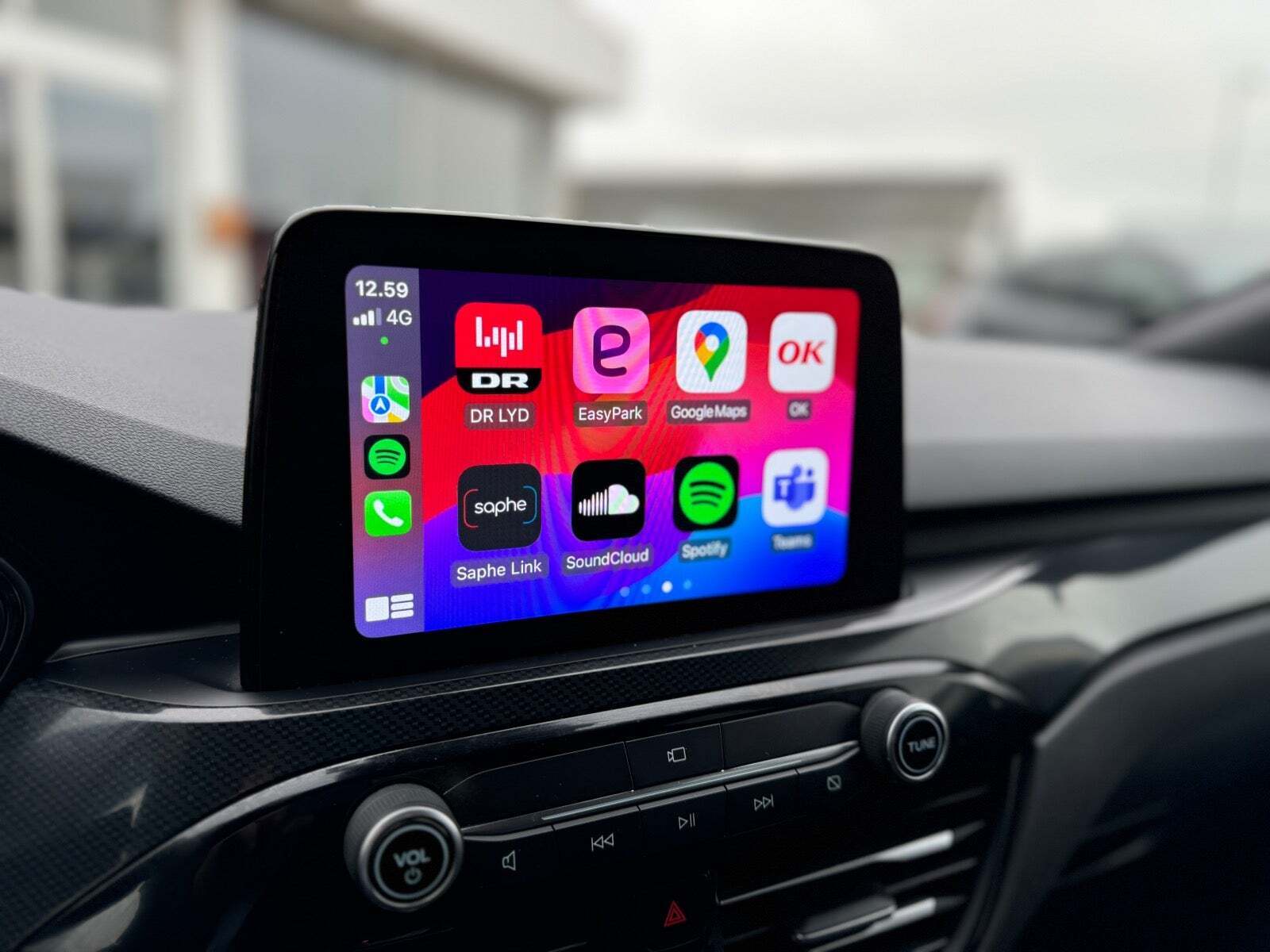 Sort Ford Kuga fra 2020